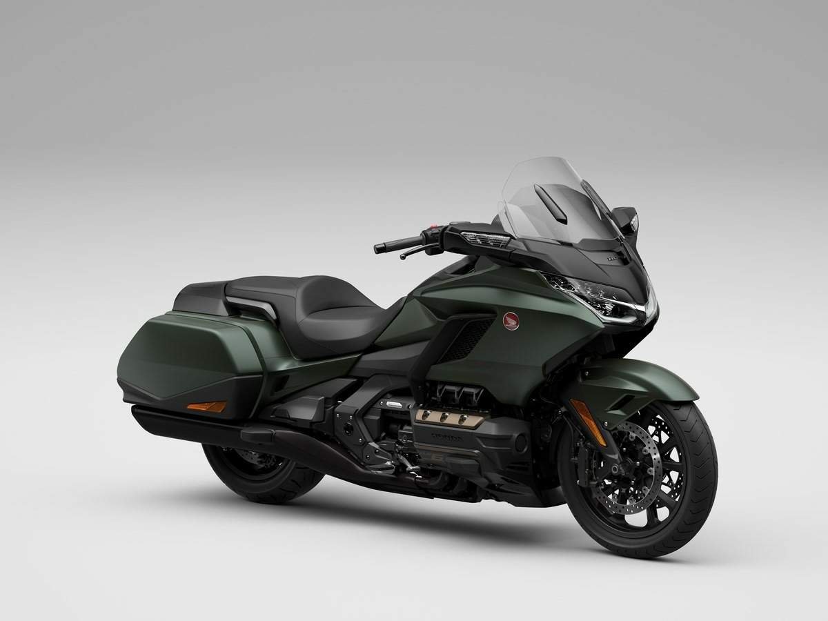 Honda GL 1800 Gold Wing Tour Automatic-DCT Slide 5