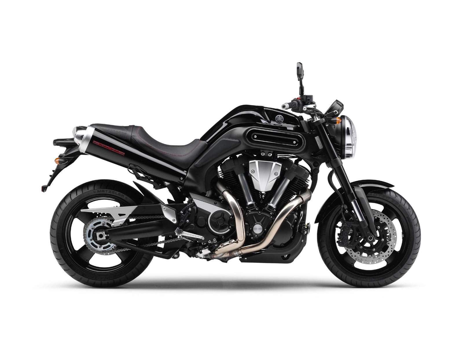 Yamaha MT-01 Slide 2