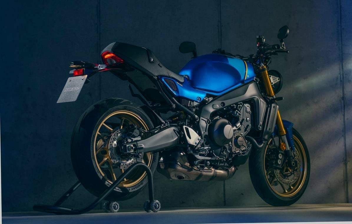 Yamaha XSR 900 Slide 4