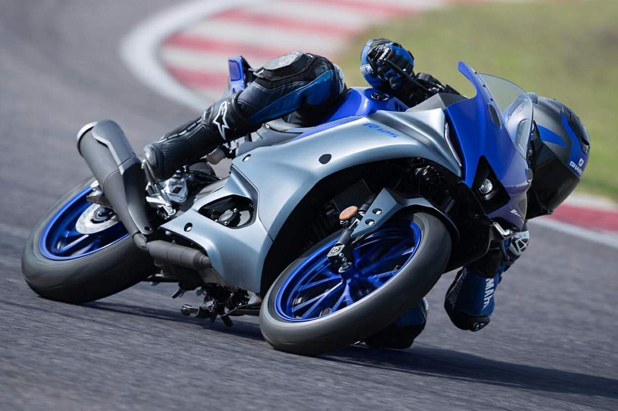 Yamaha YZF-R 125 Slide 1